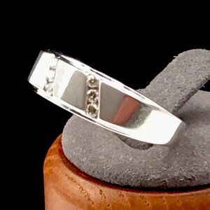 Men’s 14K White Gold Diamond Ring Polished And Brushed 6.7 Grams Size 12